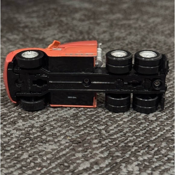 RARE Disney Pixar Cars Oliver Lightload Mack Truck Hauler Cab Only - Picture 6 of 6